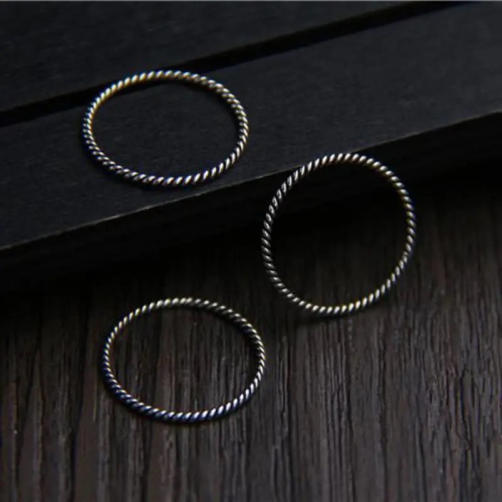 Thread Twisted Silver Ring - Picture 4 of 7